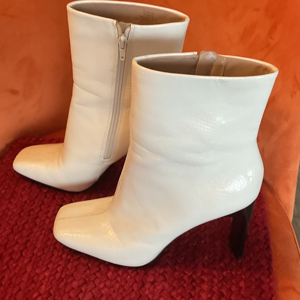 💜Mix No. 6 Glossy White Ankle Boots